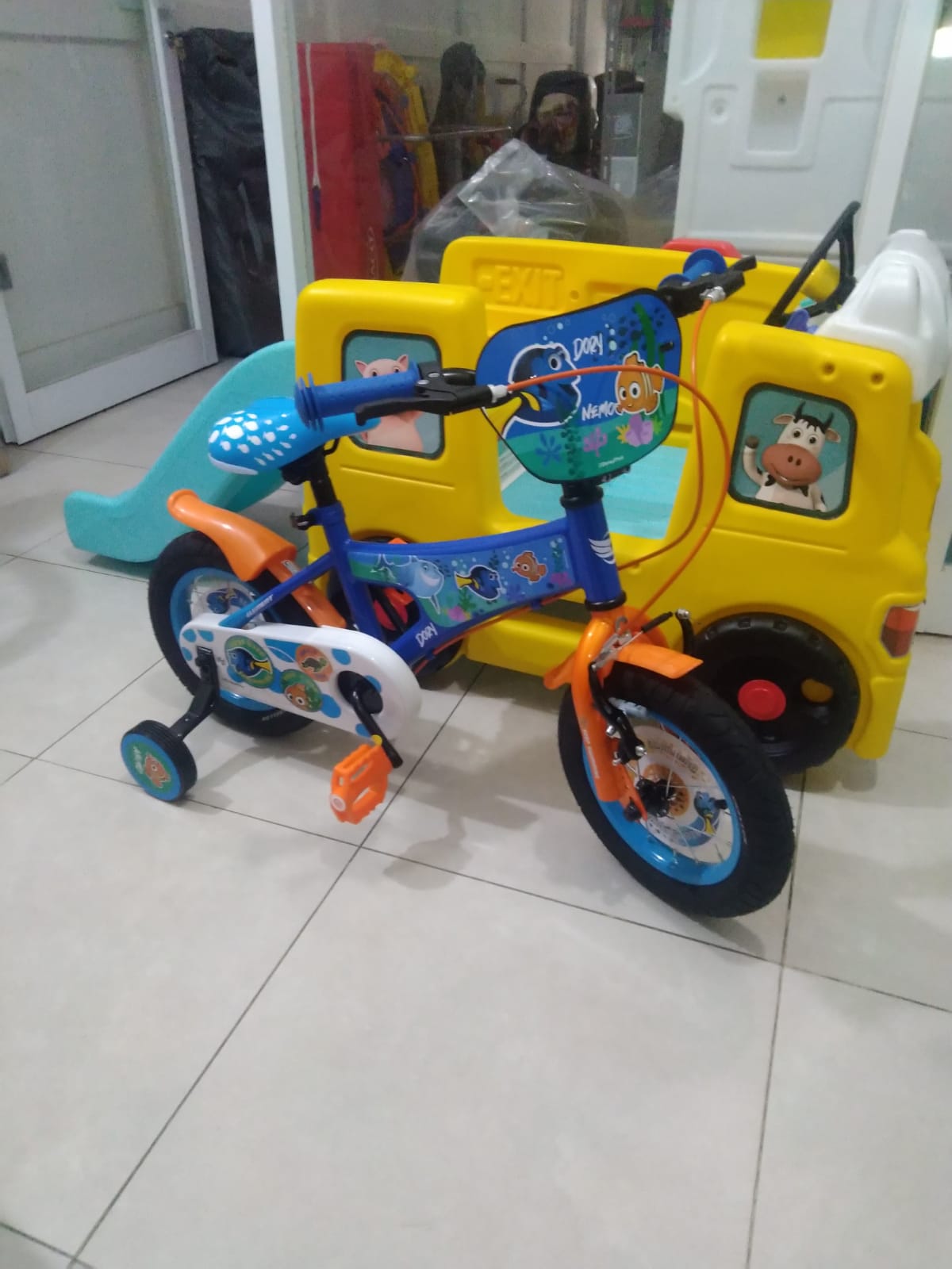 ELEMNT 12 INCHI FINDING NEMO BIKE