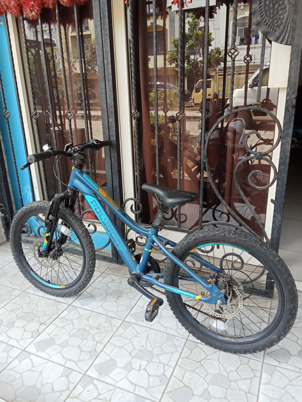 SEPEDA POLYGON 20 INCHI